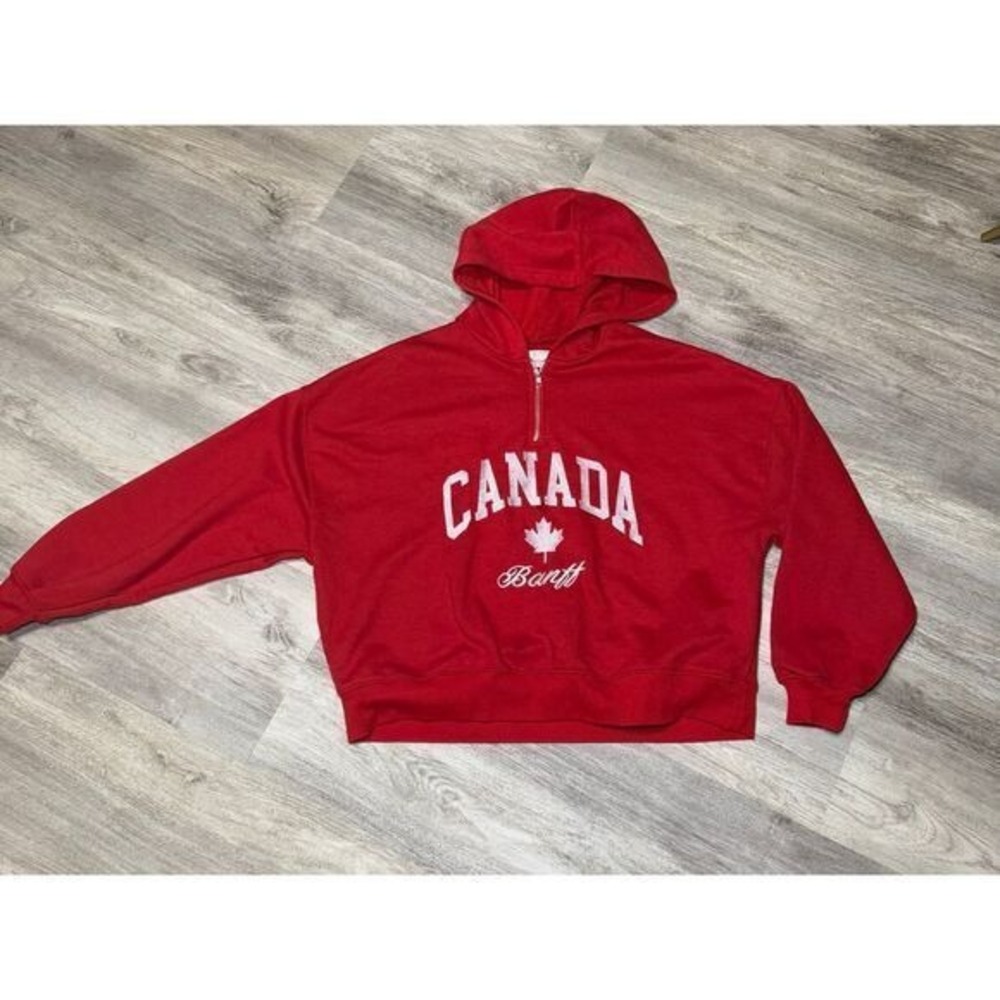 Red and white Canada hoodie sweater size‎ small